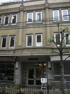 �V���v���Ȏp�ł�