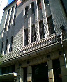 1�K�͋i���X�ł�