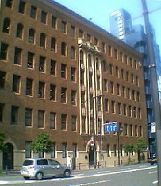 �����F�̌������i