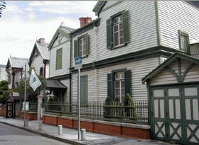 �N���b�N�Ŋg��}