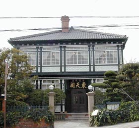 �N���b�N�Ŋg��}