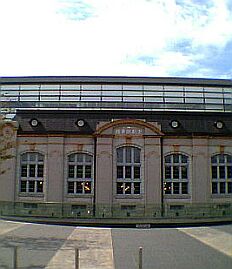 �Ђ����ƃo���R�j�[������