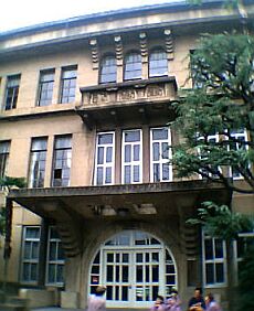 �Ђ����ƃo���R�j�[������